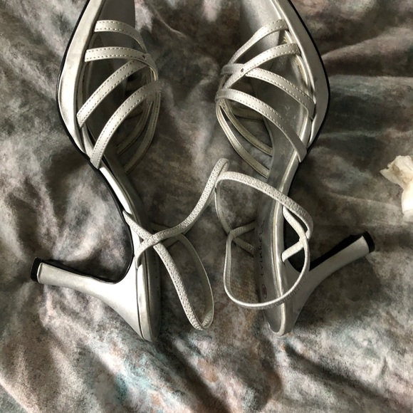 Strappy high heel sandals - Picture 5 of 5